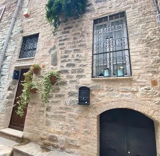 Incantevole In Pieno Centro Storico 公寓 *